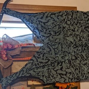 Ann Taylor Leaf Patterned Silk A Line Dress Size 6